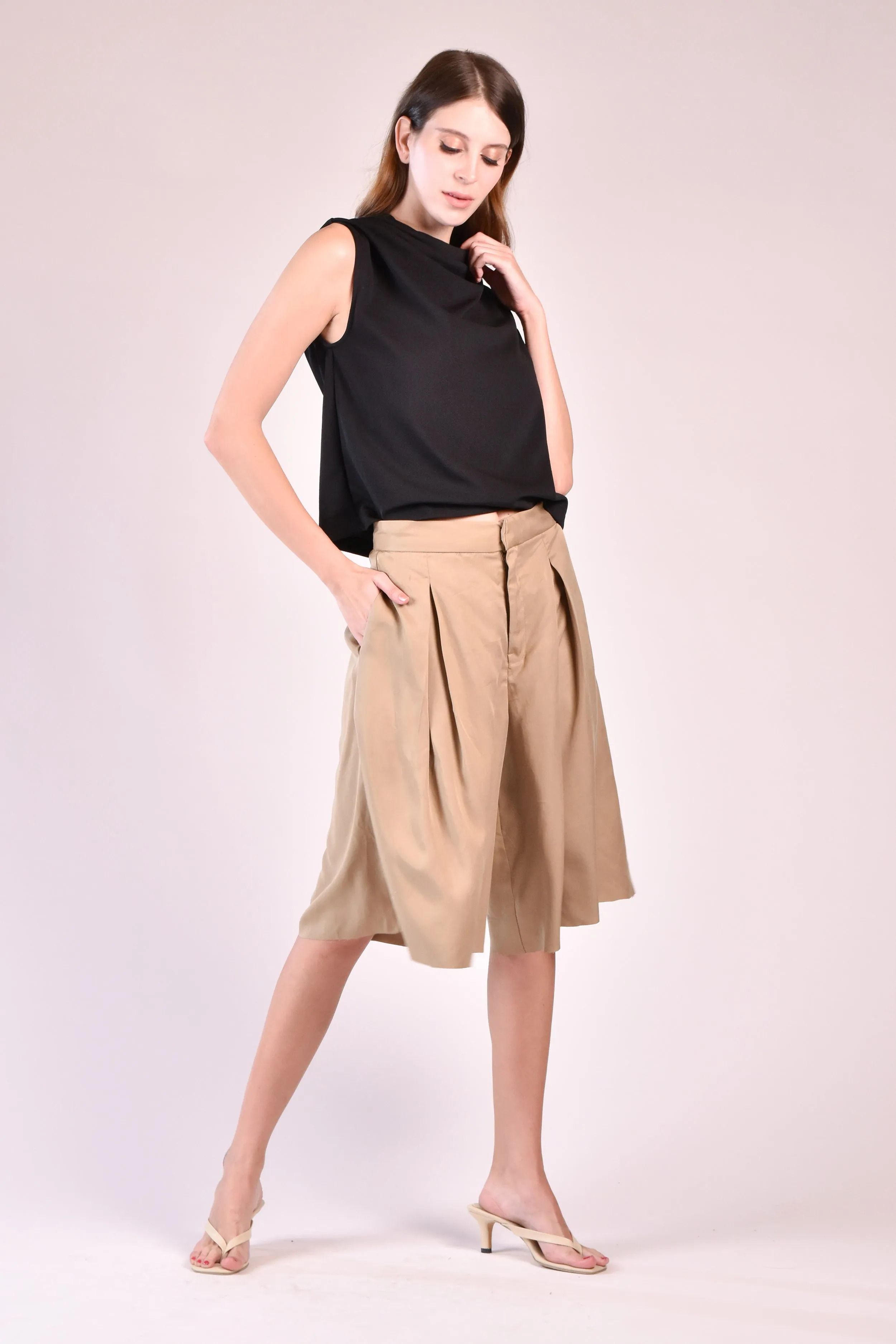 FAYE Bermuda Shorts (Camel)