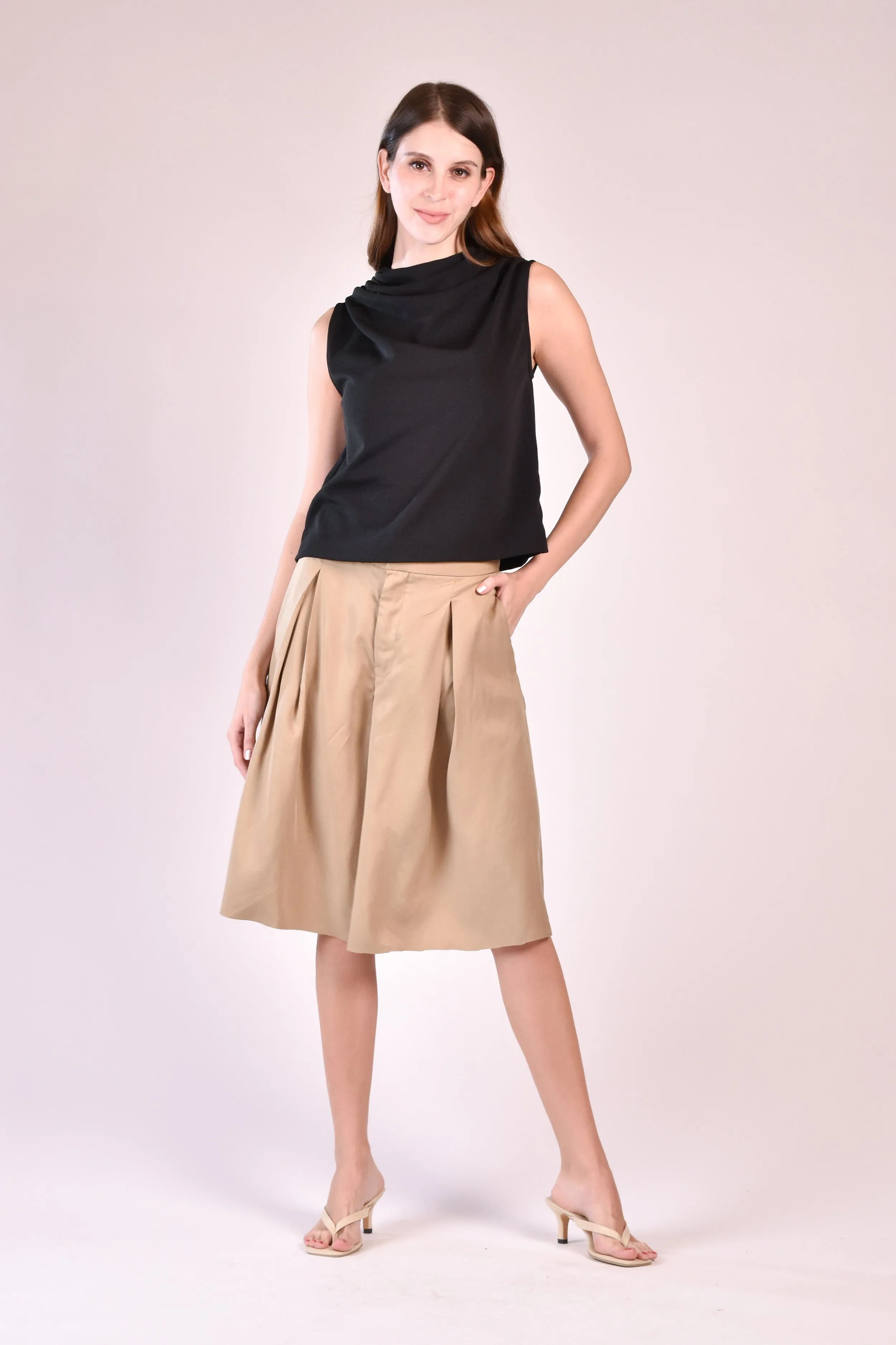 FAYE Bermuda Shorts (Camel)