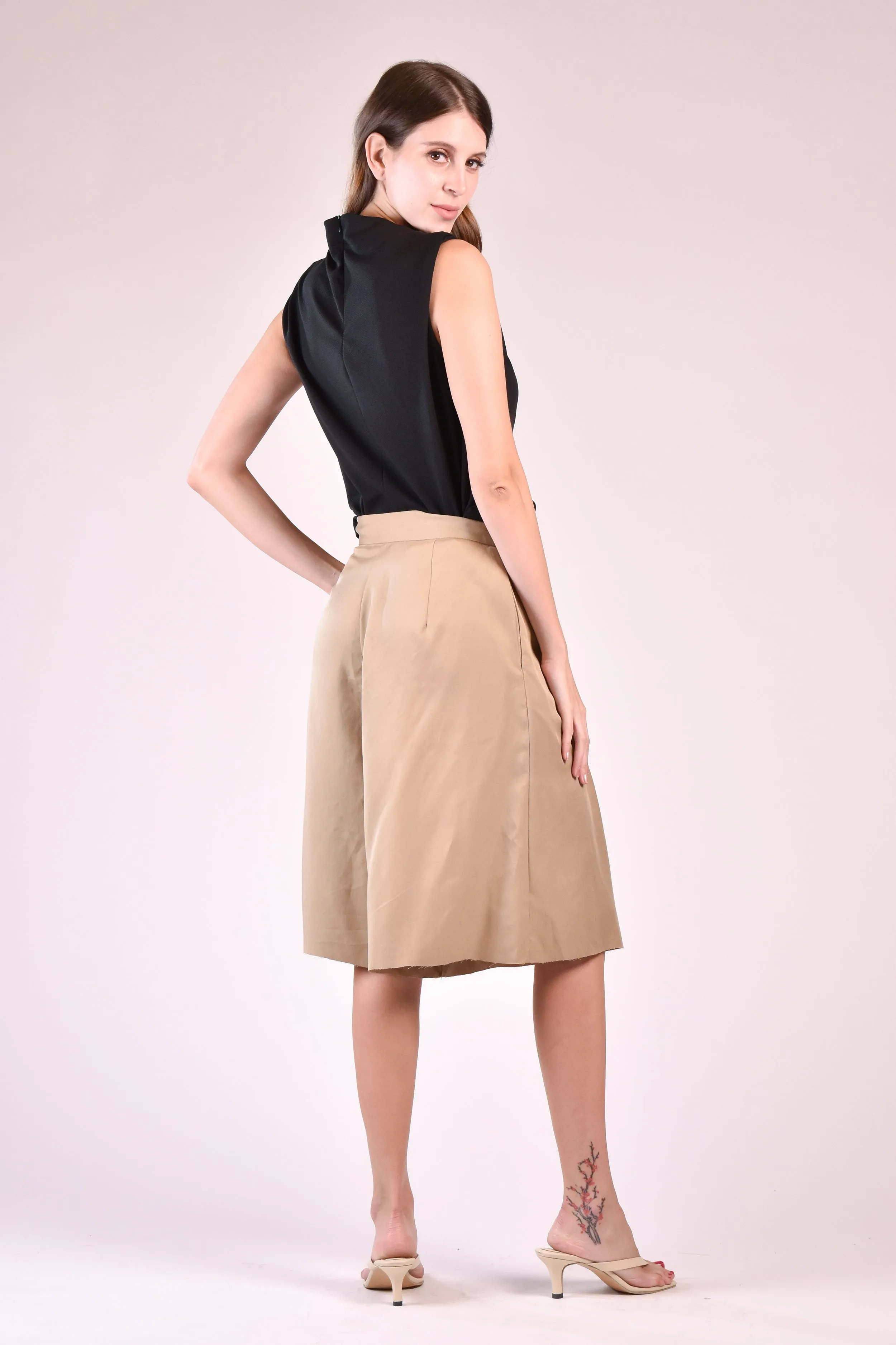 FAYE Bermuda Shorts (Camel)