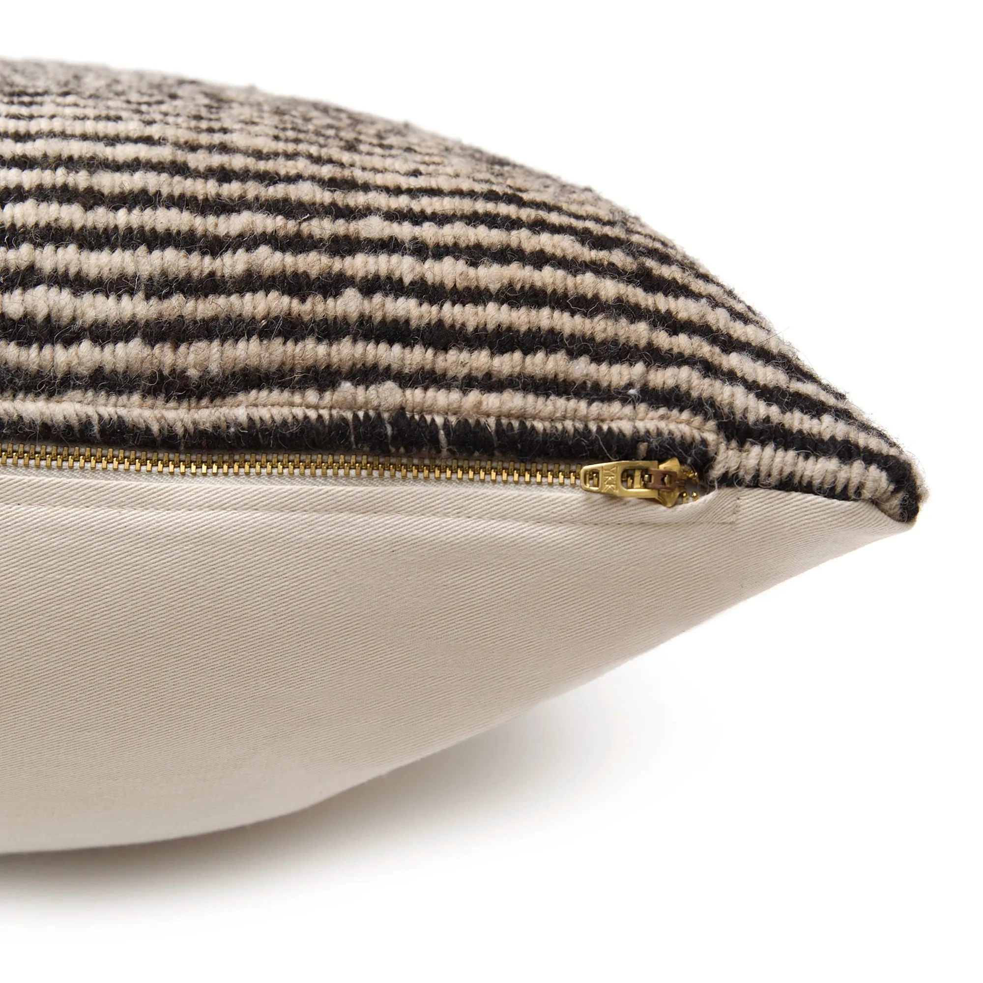 Tierra Pillow Raya