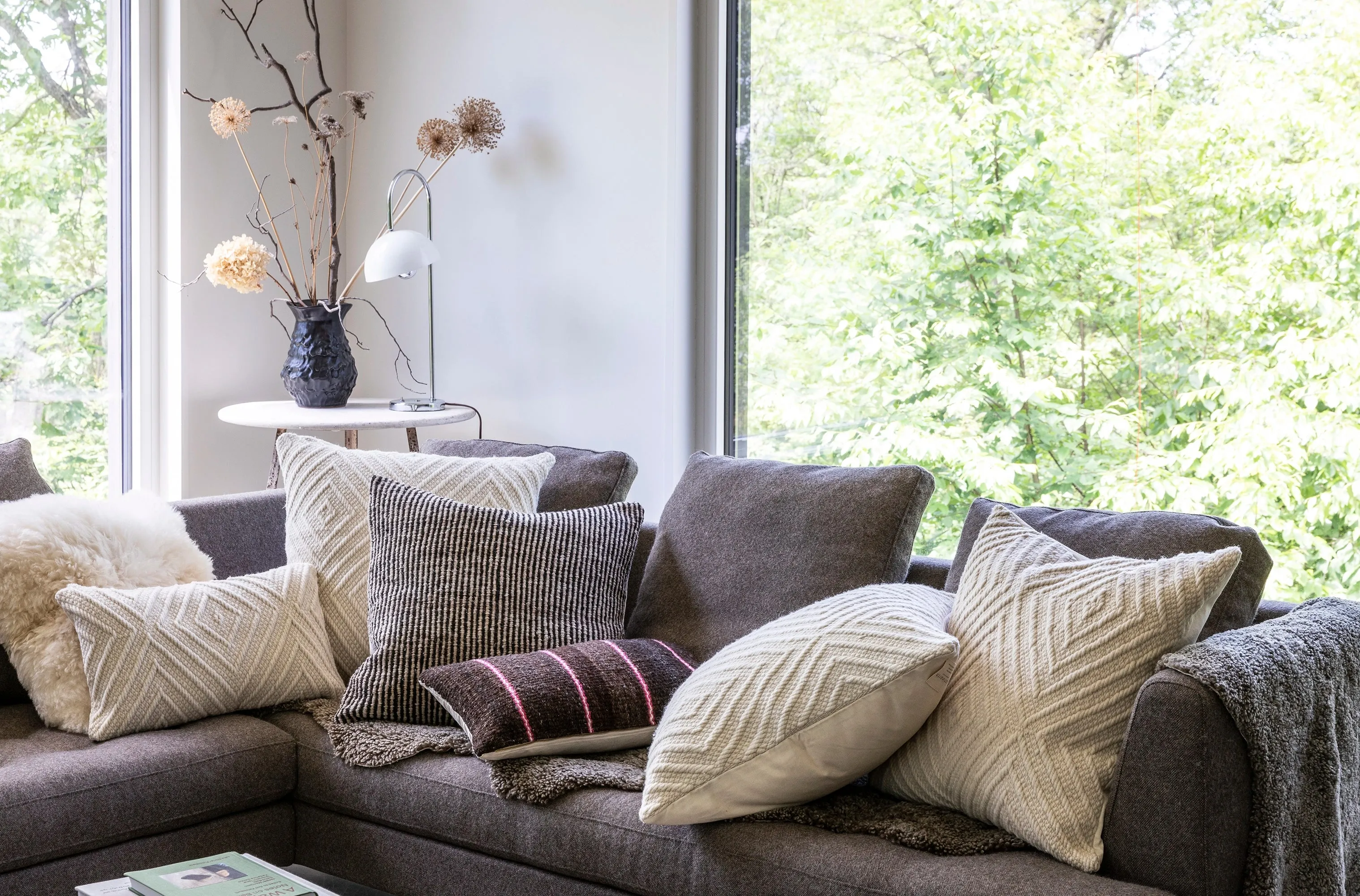 Tierra Pillow Raya